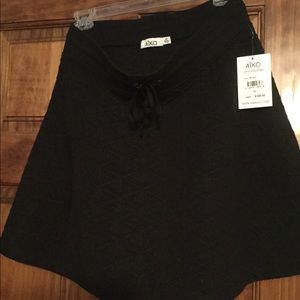 Flouncy skirt..new with tags